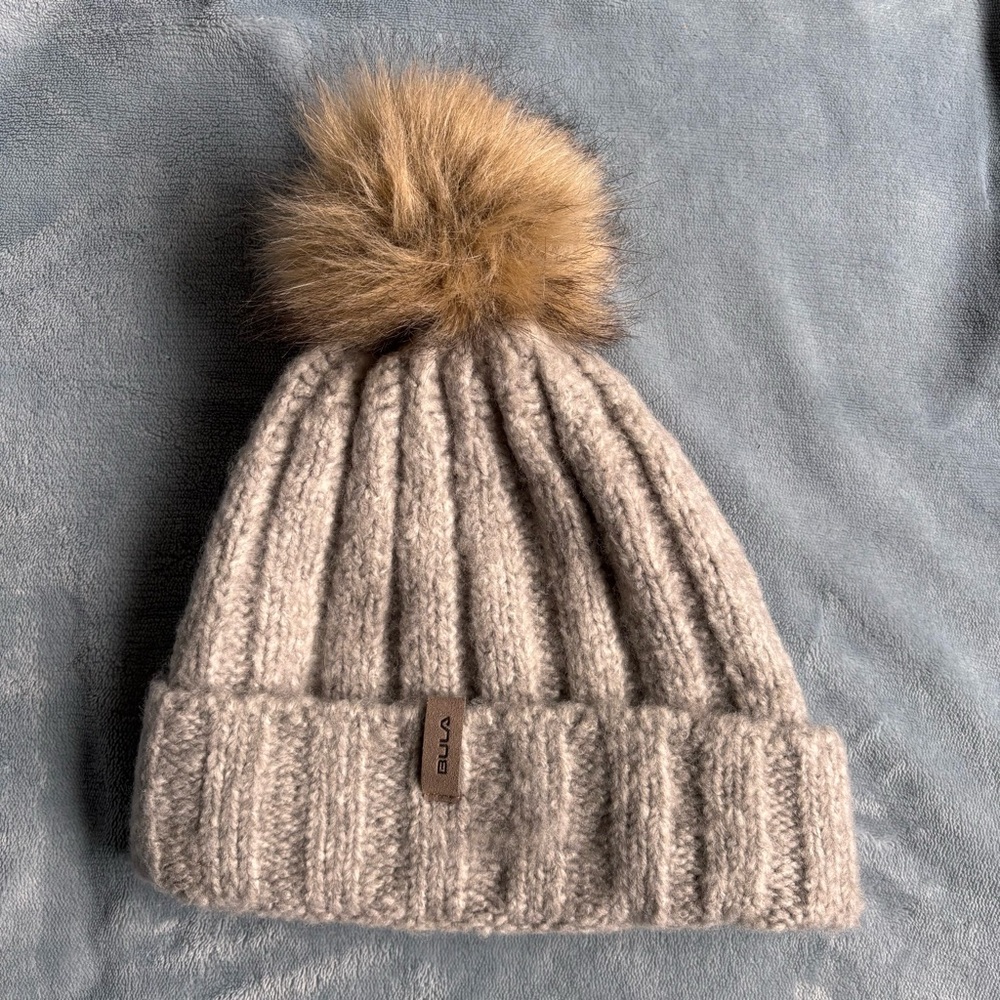 Bula Wool Blend Beanie Toque Faux Fur Pom Pom Chunky Cable Knit Outdoors Skiing